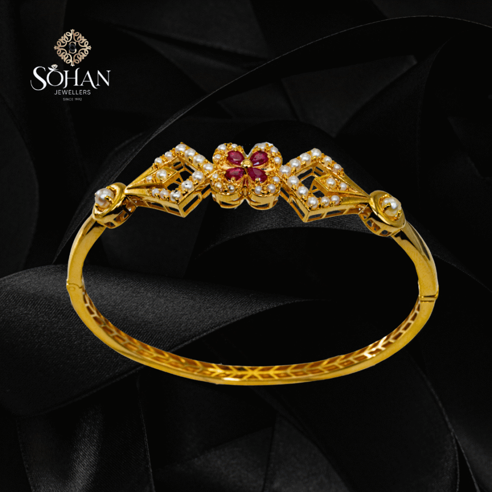 Bahraini Crimson Bloom Bangle