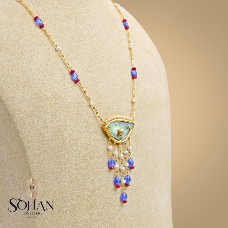 Bahraini Moonlight Eye Necklace 2