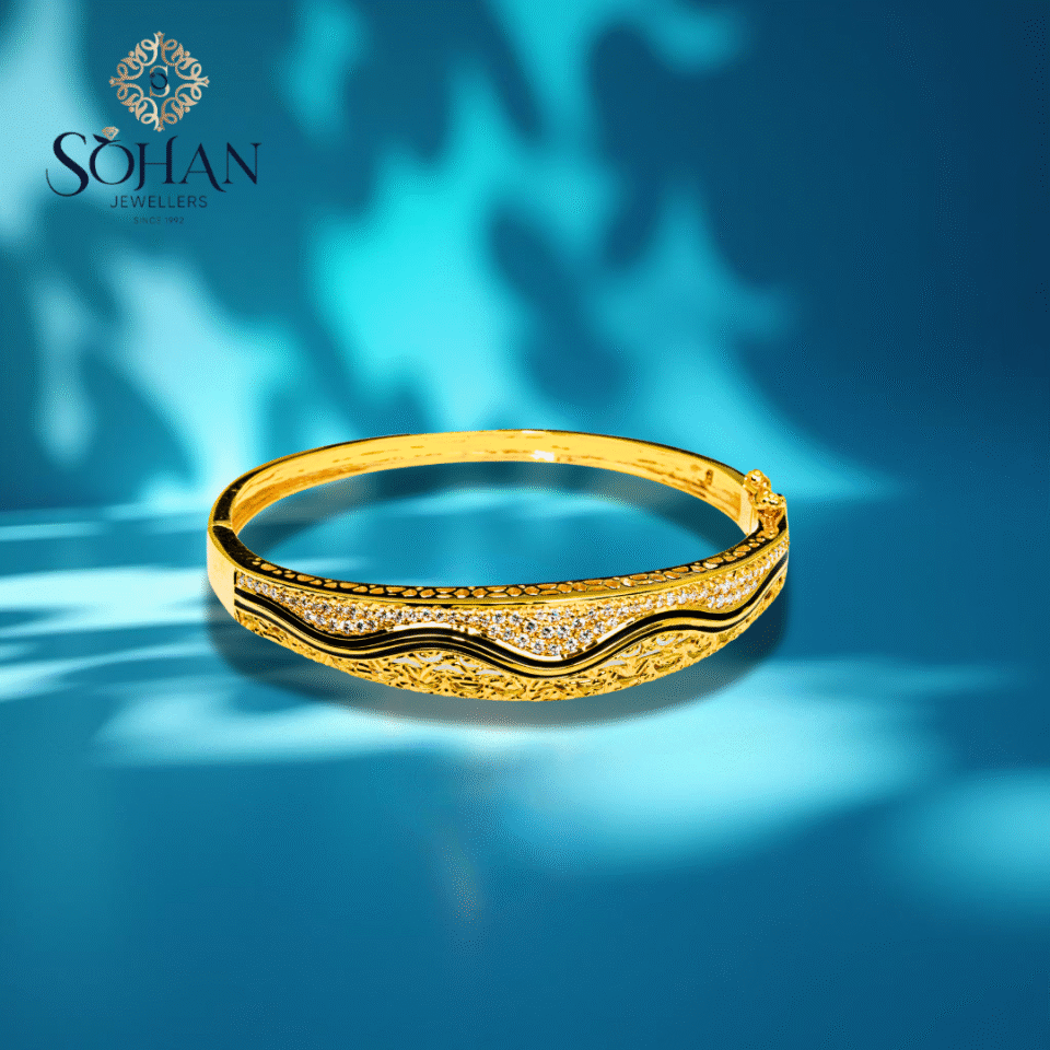 Bahraini Coral Wave Bangle 2