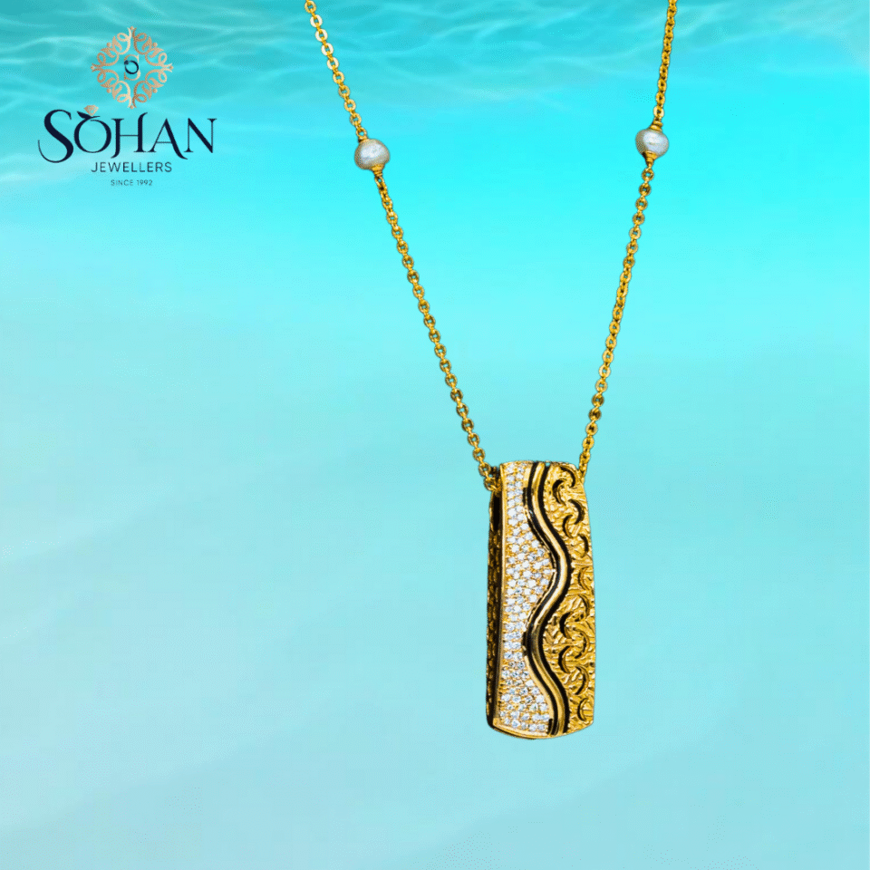 Bahraini Coral Wave Necklace