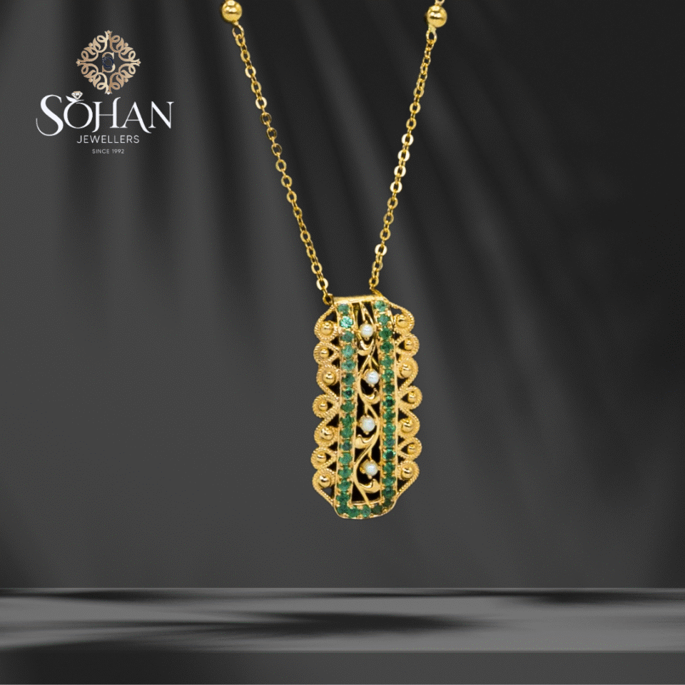 Bahraini Emerald Eden Necklace