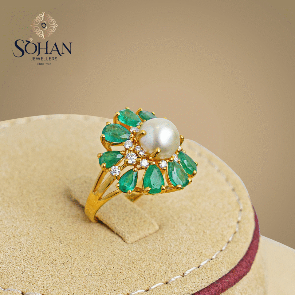 Bahraini Emerald Petal Ring 2
