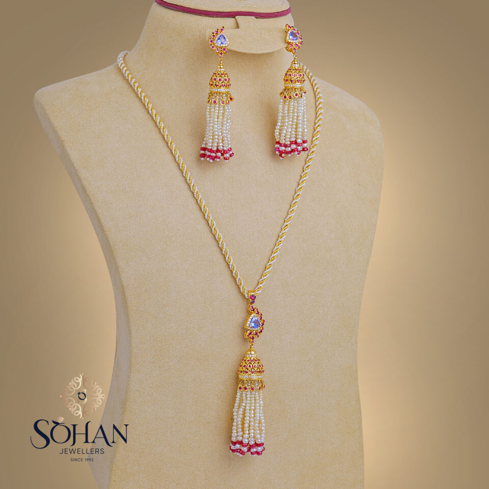 Bahraini Royal Ember Jewelry Set