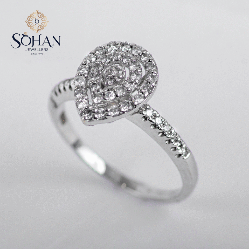 Bahraini Regal Drop Ring