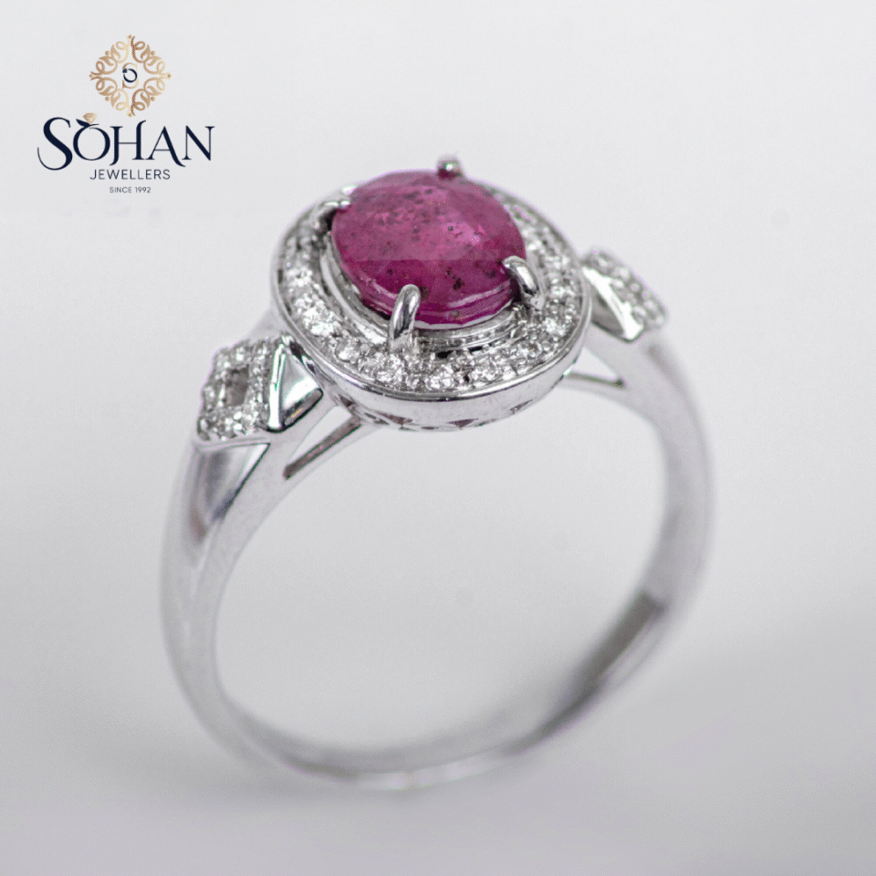 Bahraini Velvet Vine Ring